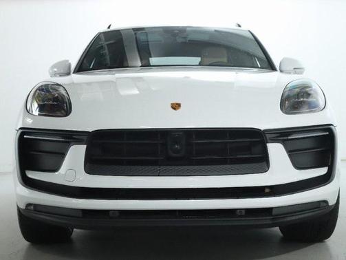 2023 Porsche Macan Base