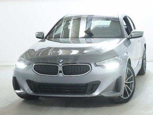 2025 BMW 230 i xDrive