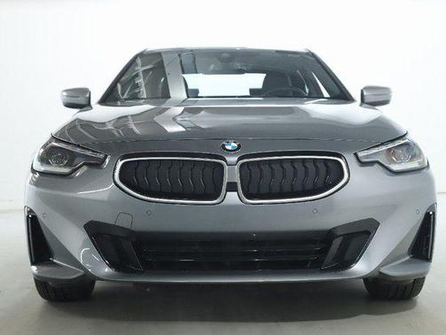 2025 BMW 230 i xDrive