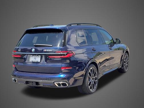 Tanzanite Blue II Metallic 2027 BMW X7 M60i