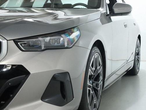 2025 BMW i5 xDrive40