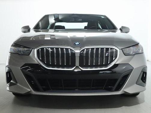 2025 BMW i5 xDrive40