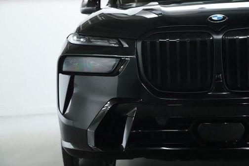 2024 BMW X7 M60i