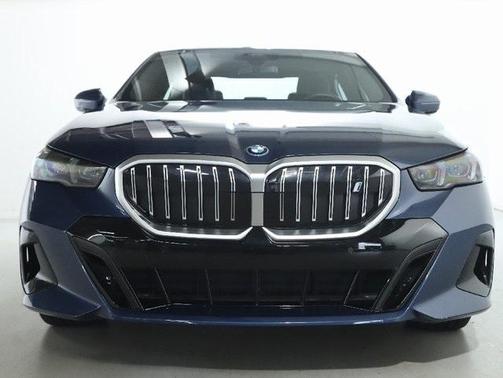 2025 BMW i5 xDrive40