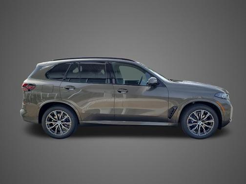 Manhattan Green Metallic 2026 BMW X5 xDrive40i