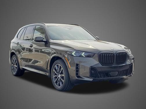 Manhattan Green Metallic 2026 BMW X5 xDrive40i