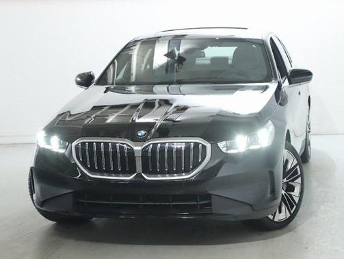 2025 BMW 530 i xDrive