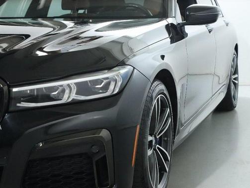 2022 BMW 750 i xDrive