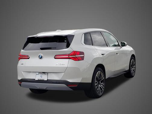 Mineral White Metallic 2026 BMW X3 30 xDrive