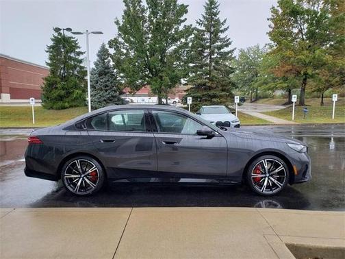 2026 BMW 550e xDrive