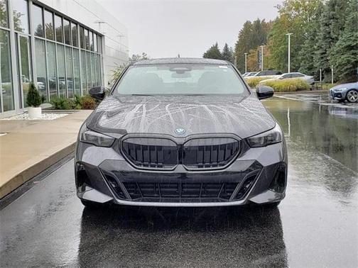 2026 BMW 550e xDrive