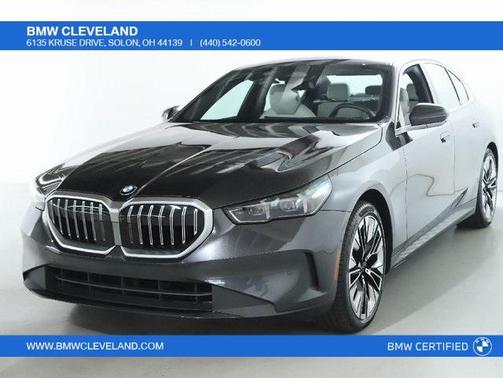 2025 BMW 530 i xDrive