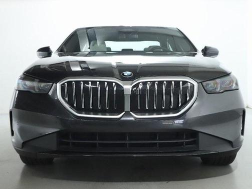 2025 BMW 530 i xDrive