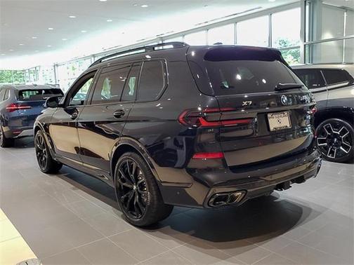 2026 BMW X7 M60i