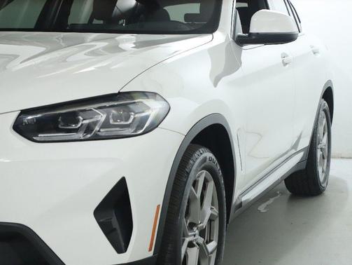 Alpine White 2024 BMW X4 xDrive30i