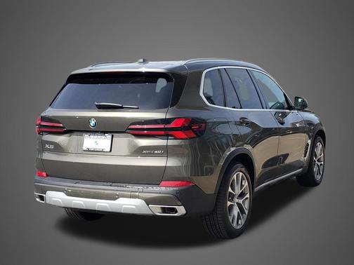 Manhattan Green Metallic 2026 BMW X5 xDrive40i