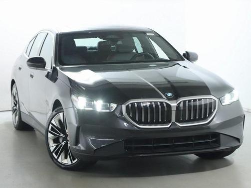 2025 BMW 530 i xDrive