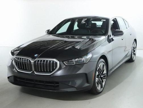 2025 BMW 530 i xDrive