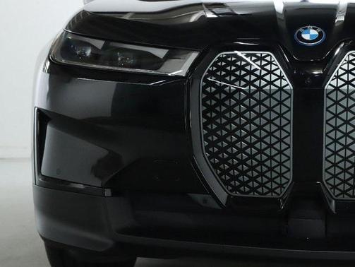 2025 BMW iX xDrive50