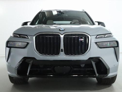2024 BMW X7 M60i
