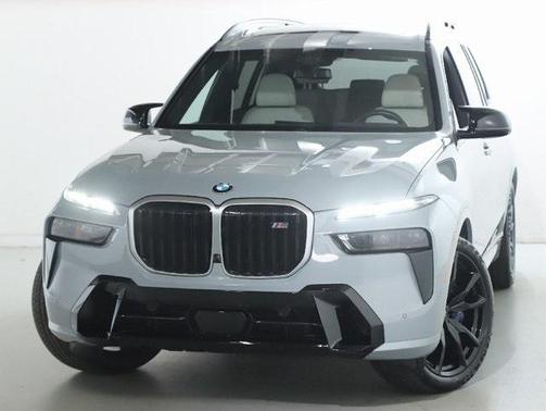 2024 BMW X7 M60i