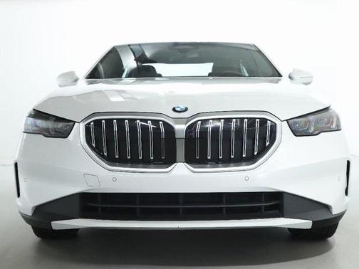 2025 BMW 530 i xDrive