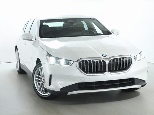 2025 BMW 530 i xDrive