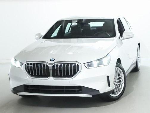 2025 BMW 530 i xDrive