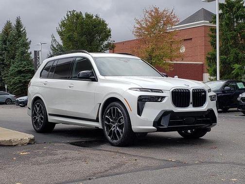 2026 BMW X7 M60i