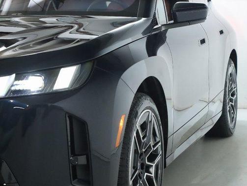 2026 BMW iX xDrive60