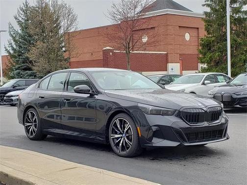 2025 BMW 550e xDrive