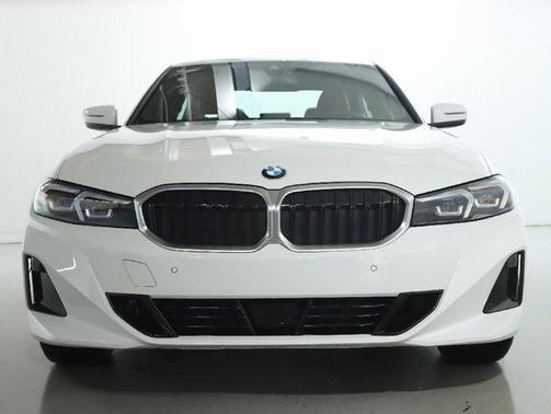 2025 BMW 330 i xDrive