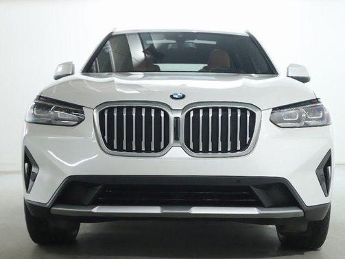 Mineral White Metallic 2023 BMW X3 xDrive30i