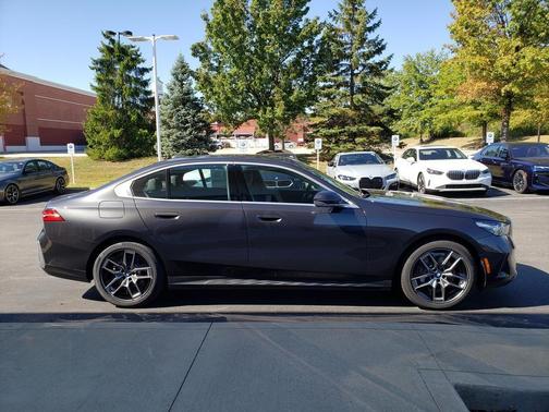 2026 BMW 530 i xDrive