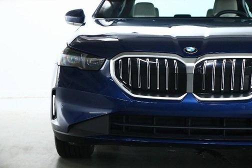 2025 BMW 530 i xDrive