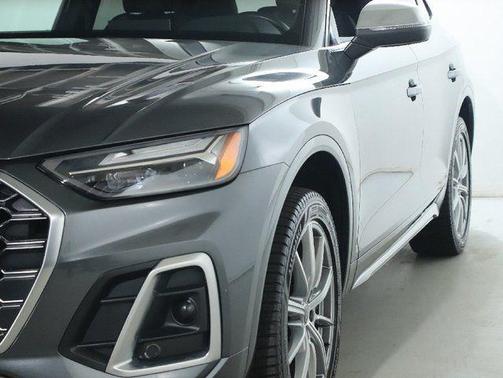 Daytona Gray Pearl Effect 2022 Audi SQ5 3.0T Premium