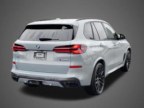 2026 BMW X5 M60i