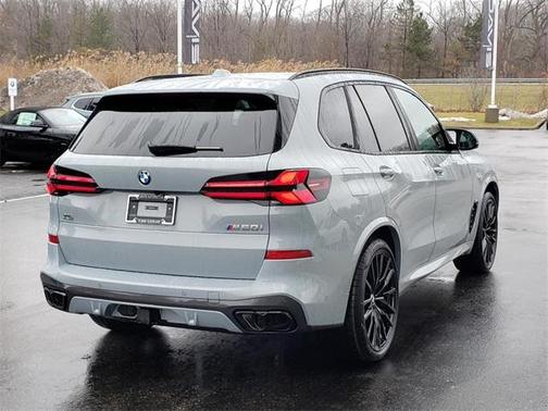 2026 BMW X5 M60i