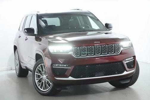 2022 Jeep Grand Cherokee Summit