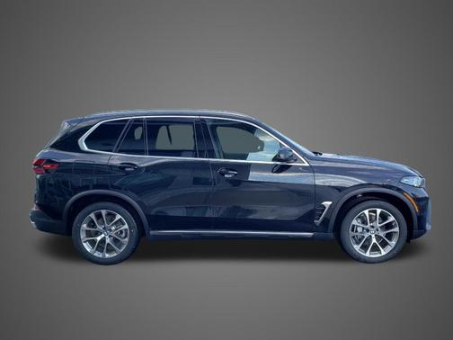 Black Sapphire Metallic 2026 BMW X5 xDrive40i