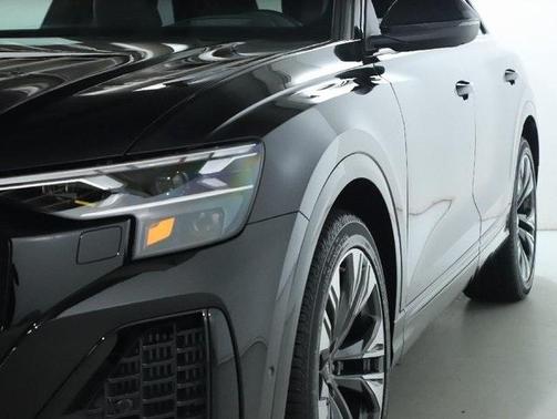 2025 Audi Q8 55 Premium