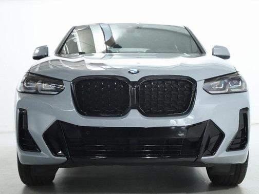 2023 BMW X4 xDrive30i