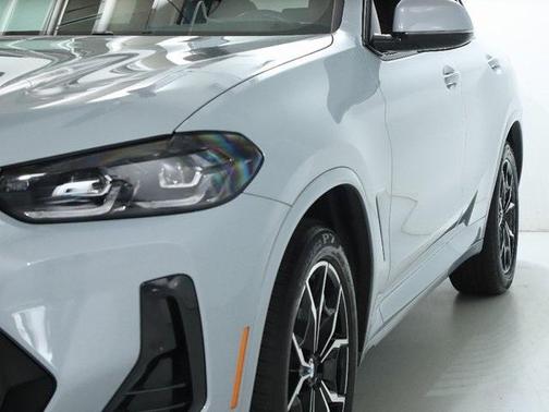2023 BMW X4 xDrive30i
