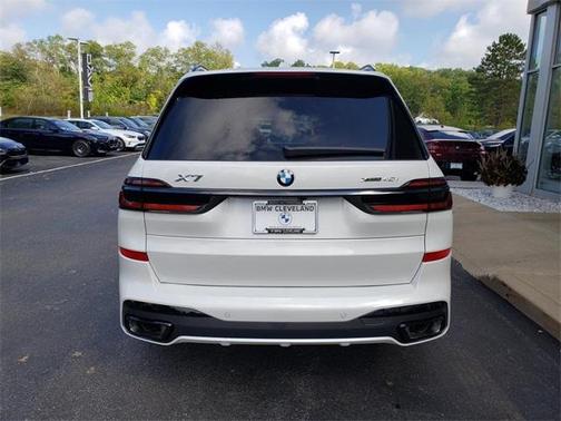 2026 BMW X7 xDrive40i