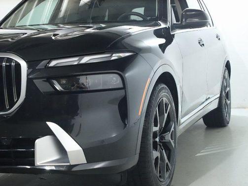 Black Sapphire Metallic 2026 BMW X7 xDrive40i