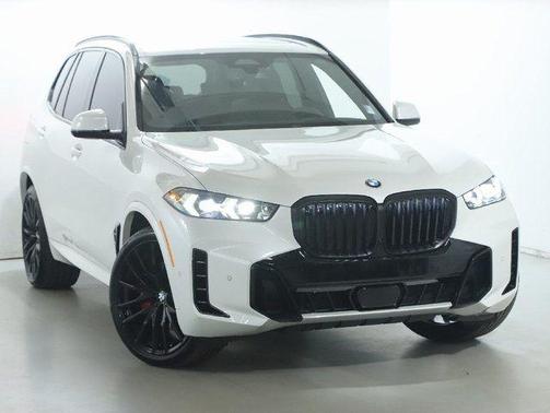 Mineral White Metallic 2025 BMW X5 xDrive40i