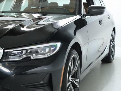 2022 BMW 330 i xDrive