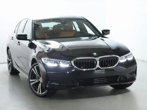 2022 BMW 330 i xDrive