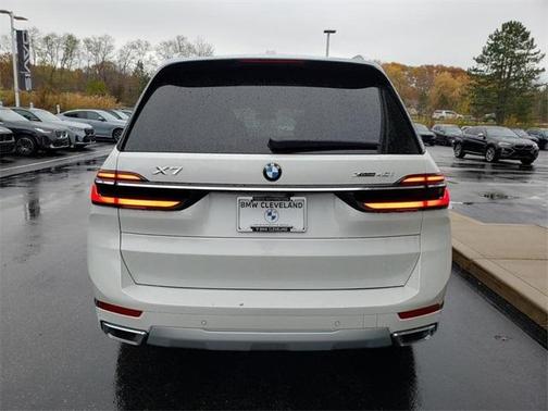 2026 BMW X7 xDrive40i