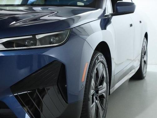 2025 BMW iX xDrive50